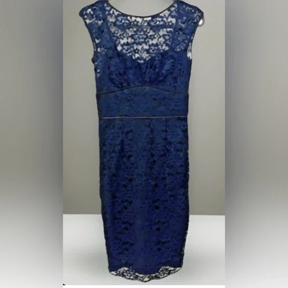 Maggy London Navy Blue Black Lace Floral 4 Scoop Back Cocktail Sheath - Picture 10 of 12